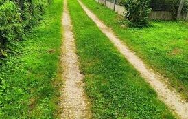 Przebudowa drogi wewnętrznej w miejscowości Urzuty 01