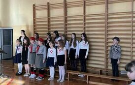 Obchody 105. Rocznicy Odzyskania Niepodległości przez Polskę w Zespole Szkolno &ndash; Przedszkolnym w Opatowcu 07