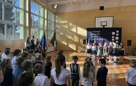 Obchody 105. Rocznicy Odzyskania Niepodległości przez Polskę w Zespole Szkolno &ndash; Przedszkolnym w Opatowcu 06