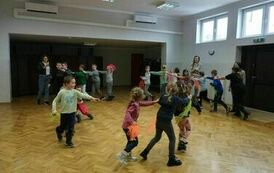 Uczniowie z Zespołu Szkolno-Przedszkolnego z Krzczonowa z wizytą w bibliotece 16