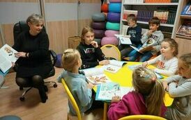 Zapraszamy do Biblioteki - świata sł&oacute;w, gdzie każdy znajdzie coś wyjątkowego 24