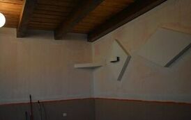 Trwają prace związane z modernizacją świetlicy w miejscowości Rog&oacute;w 03