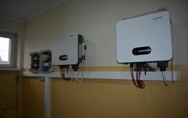 Montaż paneli fotowoltaicznych na budynku Zespołu Szkolno &ndash; Przedszkolnego w Opatowcu 03