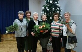 Podczas warsztat&oacute;w mieszkańcy gminy Opatowiec stworzyli piękne dekoracje 14