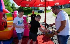 Promocja biblioteki i czytelnictwa podczas Pikniku z okazji Dnia Dziecka w Urzutach 18