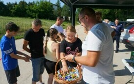 Promocja biblioteki i czytelnictwa podczas Pikniku z okazji Dnia Dziecka w Urzutach 16