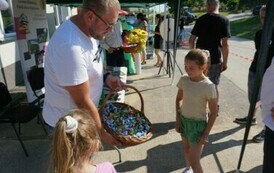 Promocja biblioteki i czytelnictwa podczas Pikniku z okazji Dnia Dziecka w Urzutach 15