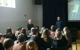 Podsumowanie projektu &bdquo;Książka, teatr i muzyka w bibliotece się spotyka&rdquo; 60