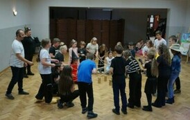 Podsumowanie projektu &bdquo;Książka, teatr i muzyka w bibliotece się spotyka&rdquo; 85