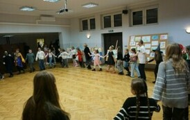 Podsumowanie projektu &bdquo;Książka, teatr i muzyka w bibliotece się spotyka&rdquo; 74