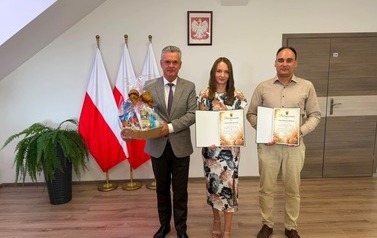 Podziękowania dla Starost&oacute;w Dożynek Gminy Opatowiec w Rogowie 1