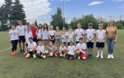 Zdjęcie do Sukcesy sportowe uczni&oacute;w Szkoły Podstawowej w Opatowcu w Powiatowych Indywidualnych Zawodach Lekkoatletycznych oraz w Czw&oacute;rboju Lekkoatletycznym