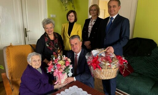 Zdjęcie do Niezwykły Jubileusz &ndash; 102 urodzin Pani Walerii