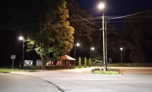 Rozbudowa oświetlenia placu w Rogowie